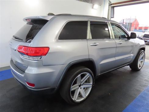 Used 2015 Jeep Grand Cherokee Limited w/ Luxury Group II image 15