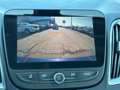 Used 2016 Chevrolet Malibu LT FWD image 21