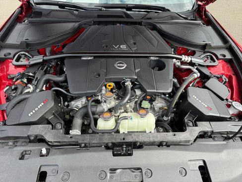 Used 2024 Nissan Z NISMO w/ Floor Mat Package image 18