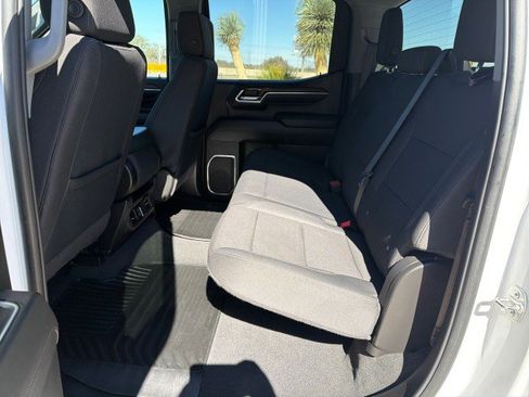 Used 2025 Chevrolet Silverado 1500 LT image 9