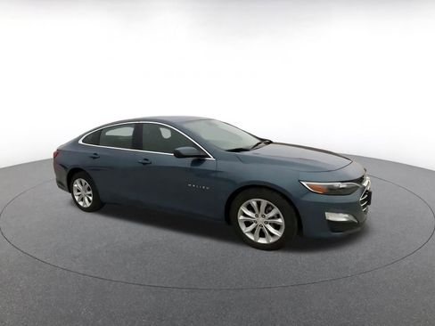 Used 2024 Chevrolet Malibu LT image 2