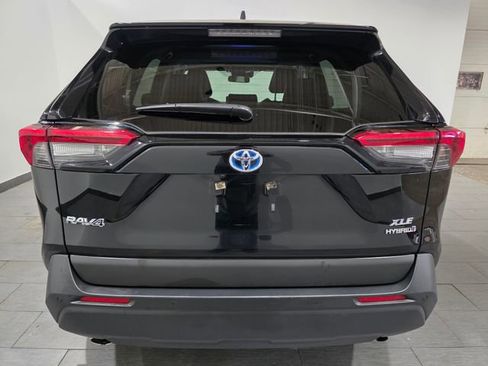 Used 2023 Toyota RAV4 XLE Premium AWD/4WD image 4