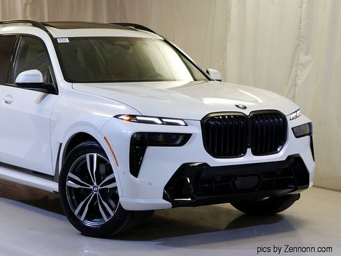 Used 2026 BMW X7 xDrive40i AWD/4WD image 2