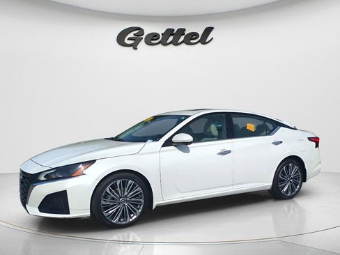 Used 2024 Nissan Altima 2.5 SL FWD image 1