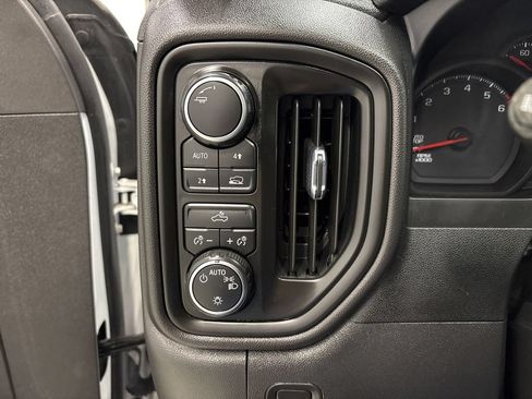 Used 2023 Chevrolet Silverado 1500 Custom AWD/4WD image 26