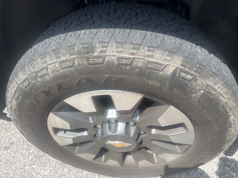 Used 2024 Chevrolet Silverado 2500 Custom w/ Custom Value Package image 8