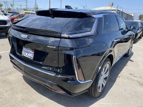 Used 2024 Cadillac Lyriq Tech RWD image 12