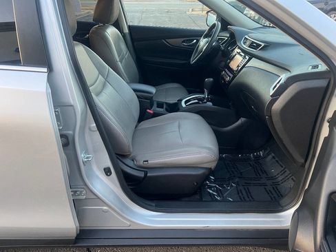 Used 2014 Nissan Rogue SV w/ SV Premium Package image 23