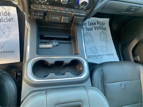 Used 2019 GMC Sierra 1500 SLT w/ SLT Premium Package image 18