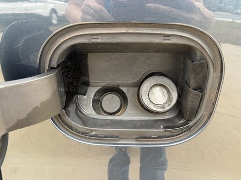 Used 2020 Chevrolet Silverado 1500 Custom w/ Custom Value Package image 29