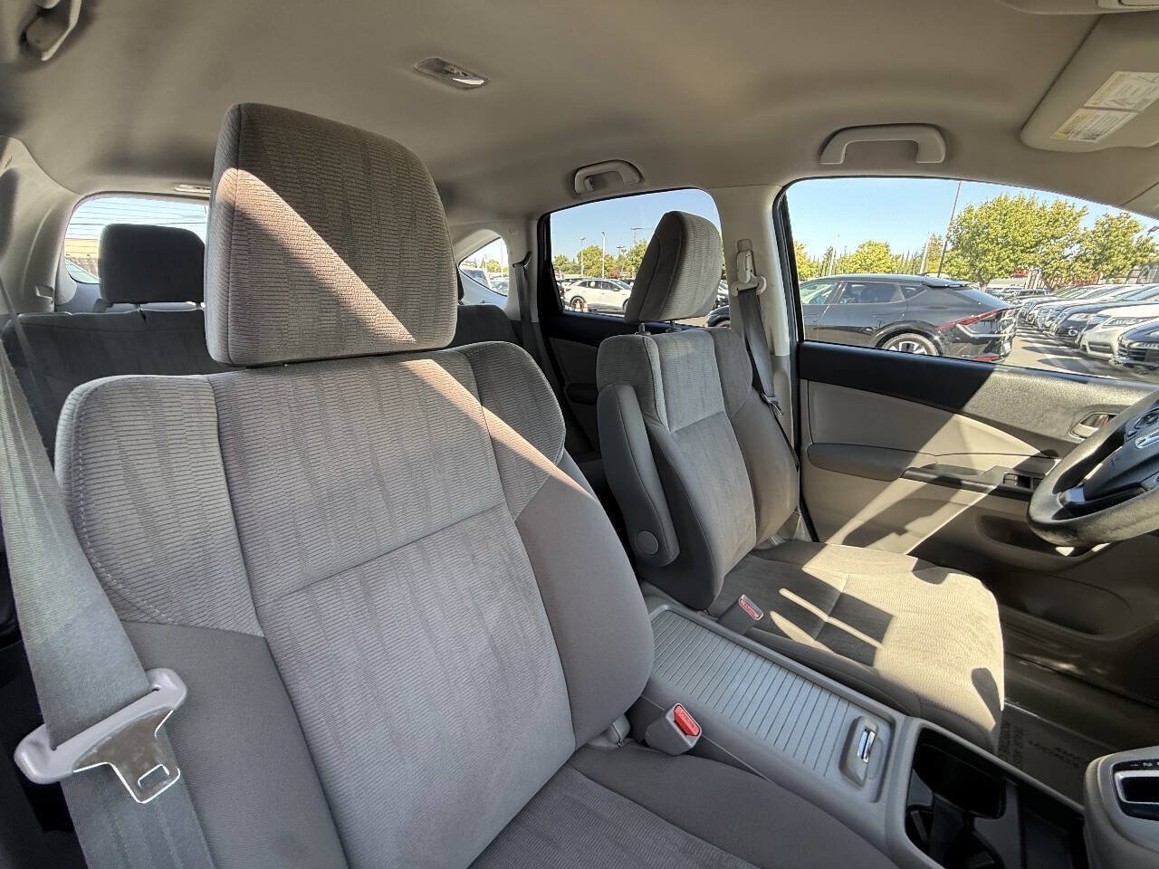 Used 2014 Honda CR-V LX image 15