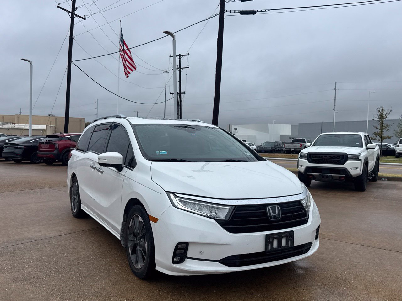 Used 2022 Honda Odyssey Elite image 2