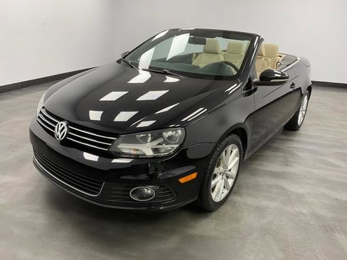 Used 2016 Volkswagen Eos Komfort image 2