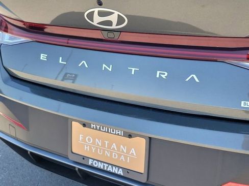 New 2026 Hyundai Elantra Hybrid FWD image 25