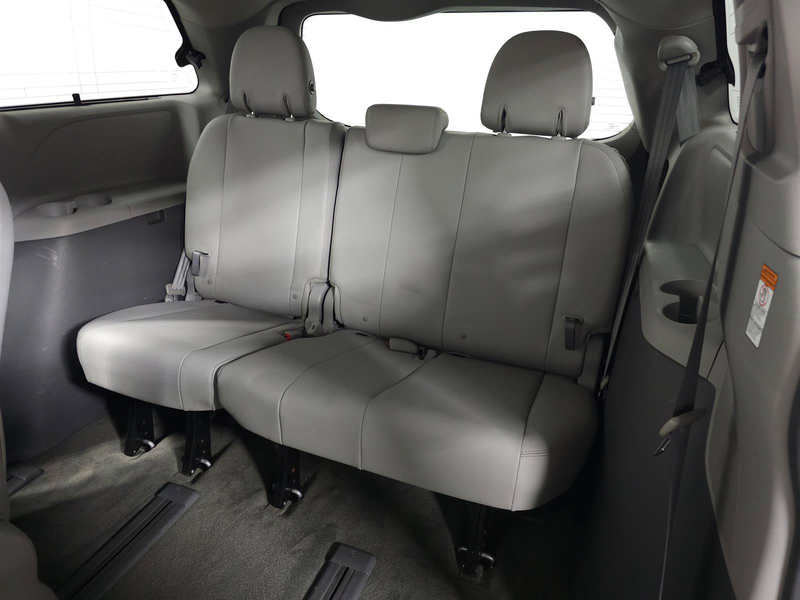 Used 2015 Toyota Sienna XLE w/ XLE Navigation Package AWD/4WD image 29
