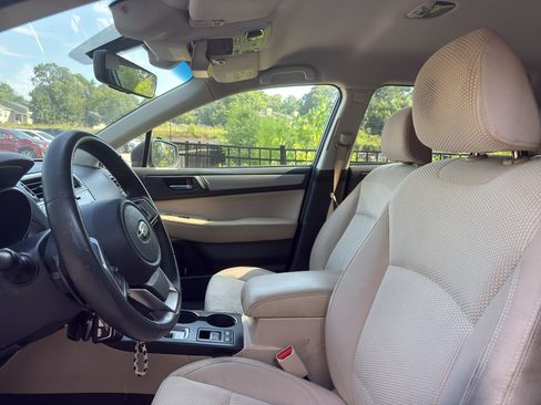 Used 2019 Subaru Outback 2.5i Premium AWD/4WD image 14