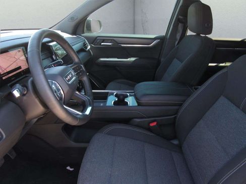 Used 2026 GMC Acadia Elevation FWD image 15