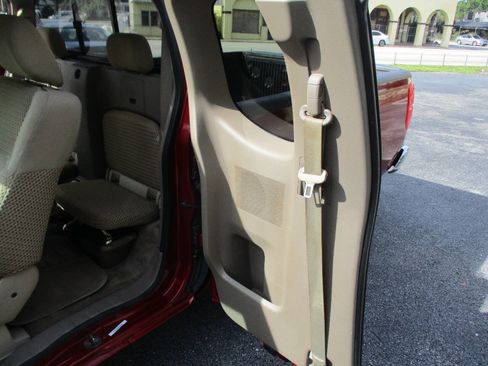 Used 2016 Nissan Frontier SV RWD image 20