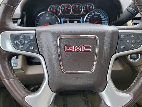 Used 2017 GMC Yukon SLT w/ Open Road Package image 24