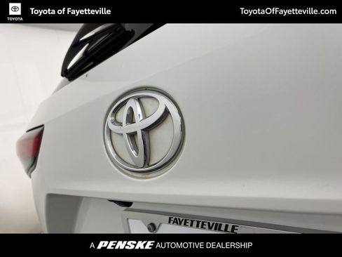 Used 2023 Toyota Highlander XLE image 15