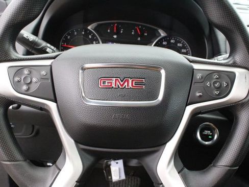 Used 2022 GMC Terrain SLE image 18