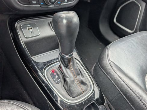 Used 2019 Jeep Compass Limited FWD image 13