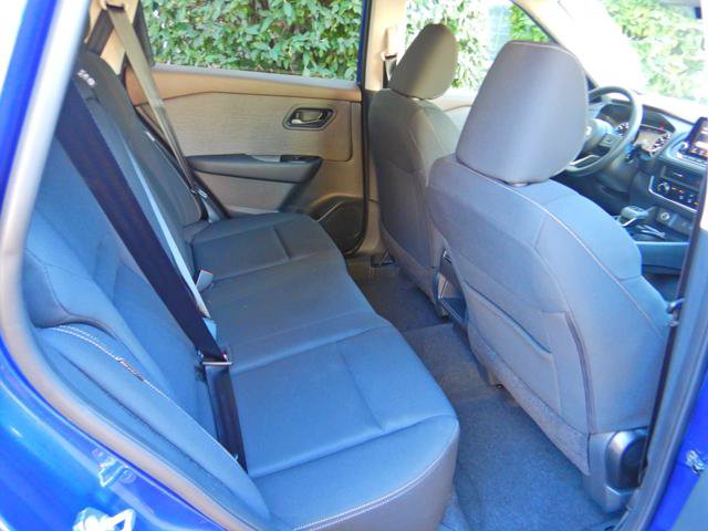 Used 2023 Nissan Rogue S AWD/4WD image 15