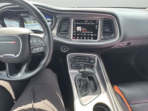 Used 2022 Dodge Challenger SXT w/ Driver Convenience Group RWD image 29