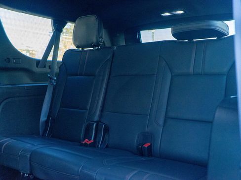 Used 2023 Chevrolet Suburban RST image 29