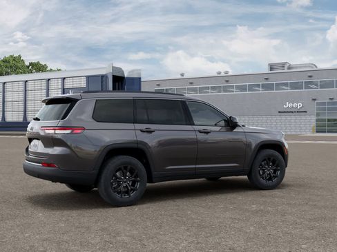 New 2026 Jeep Grand Cherokee L 4WD image 4