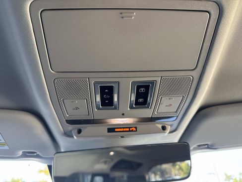 Certified 2022 Land Rover Defender 110 SE image 27