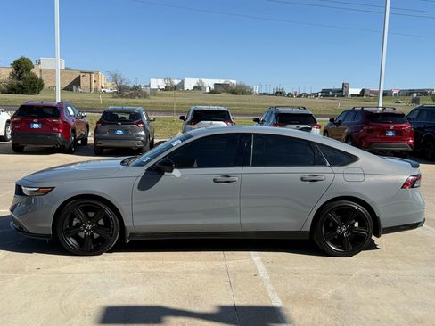 Used 2024 Honda Accord Sport image 2