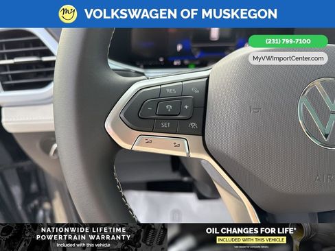 New 2026 Volkswagen Taos SE image 16