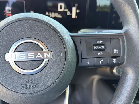Used 2025 Nissan Kicks SV FWD image 21