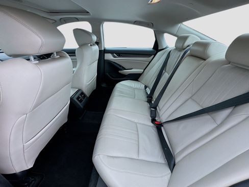 Used 2018 Honda Accord EX-L image 16