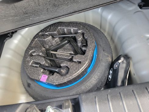 Used 2021 Hyundai Venue SE FWD image 37
