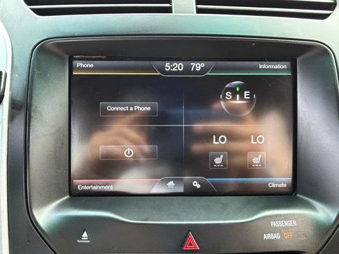 Used 2015 Ford Explorer XLT w/ Equipment Group 202B AWD/4WD image 23