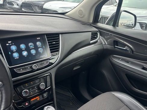 Used 2020 Buick Encore Preferred AWD/4WD image 29