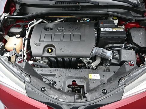 Used 2019 Toyota C-HR LE FWD image 15