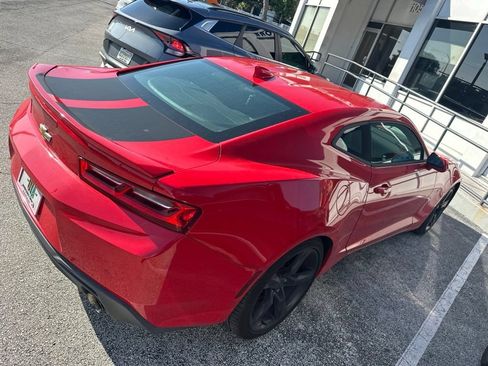 Used 2018 Chevrolet Camaro LT RWD image 3