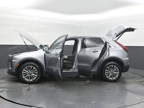 Used 2024 Cadillac XT4 Premium Luxury FWD image 35