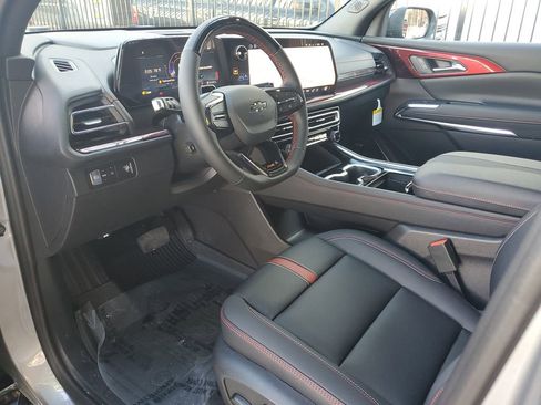 New 2026 Chevrolet Traverse RS w/ LPO, Floor Liner Package image 21