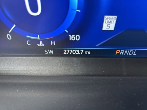 Used 2022 Ford Explorer King Ranch image 25