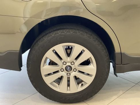 Used 2018 Subaru Outback 2.5i Premium AWD/4WD image 13