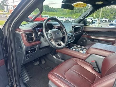 Used 2024 Ford Expedition Limited RWD image 10