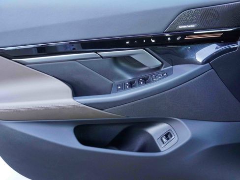 Certified 2025 BMW 530i xDrive w/ Premium Package image 30