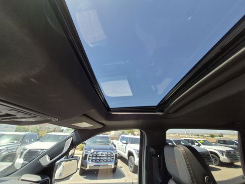 Used 2023 Chevrolet Silverado 1500 High Country w/ Technology Package AWD/4WD image 51