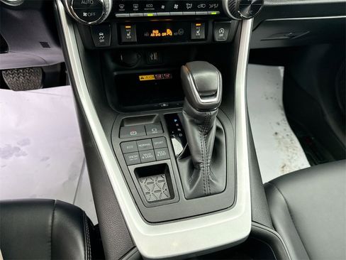 Used 2023 Toyota RAV4 XLE Premium image 26