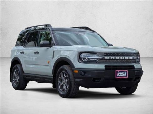 Used 2022 Ford Bronco Sport Badlands AWD/4WD image 3