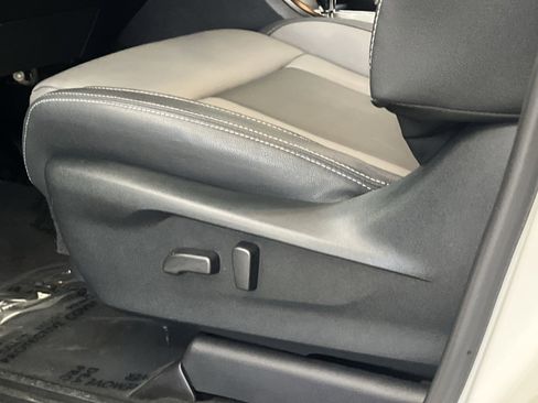 Used 2022 Subaru Ascent Onyx Edition image 12